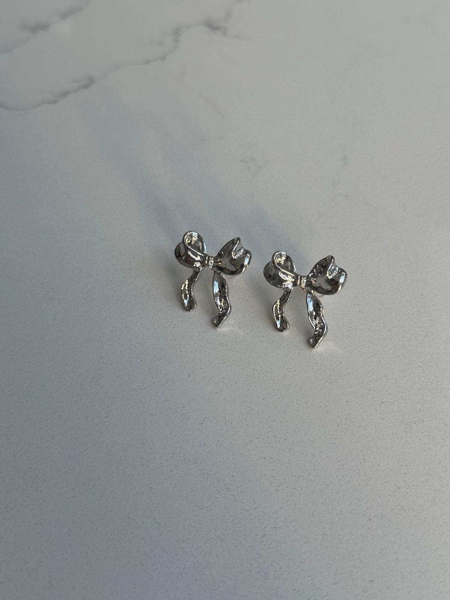 Loosey Bow Earrings Silver