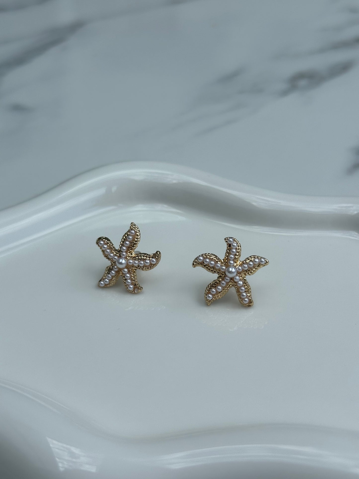 White Star earrings⭐️