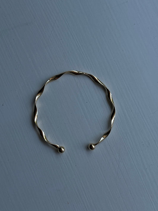 Gold swirl bangle