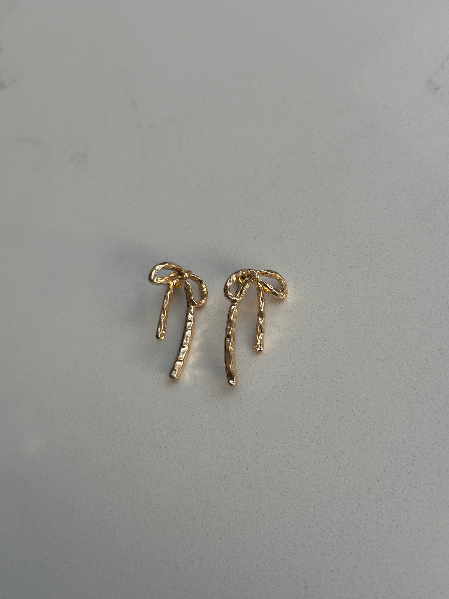 Loosey Dangle Bows Gold