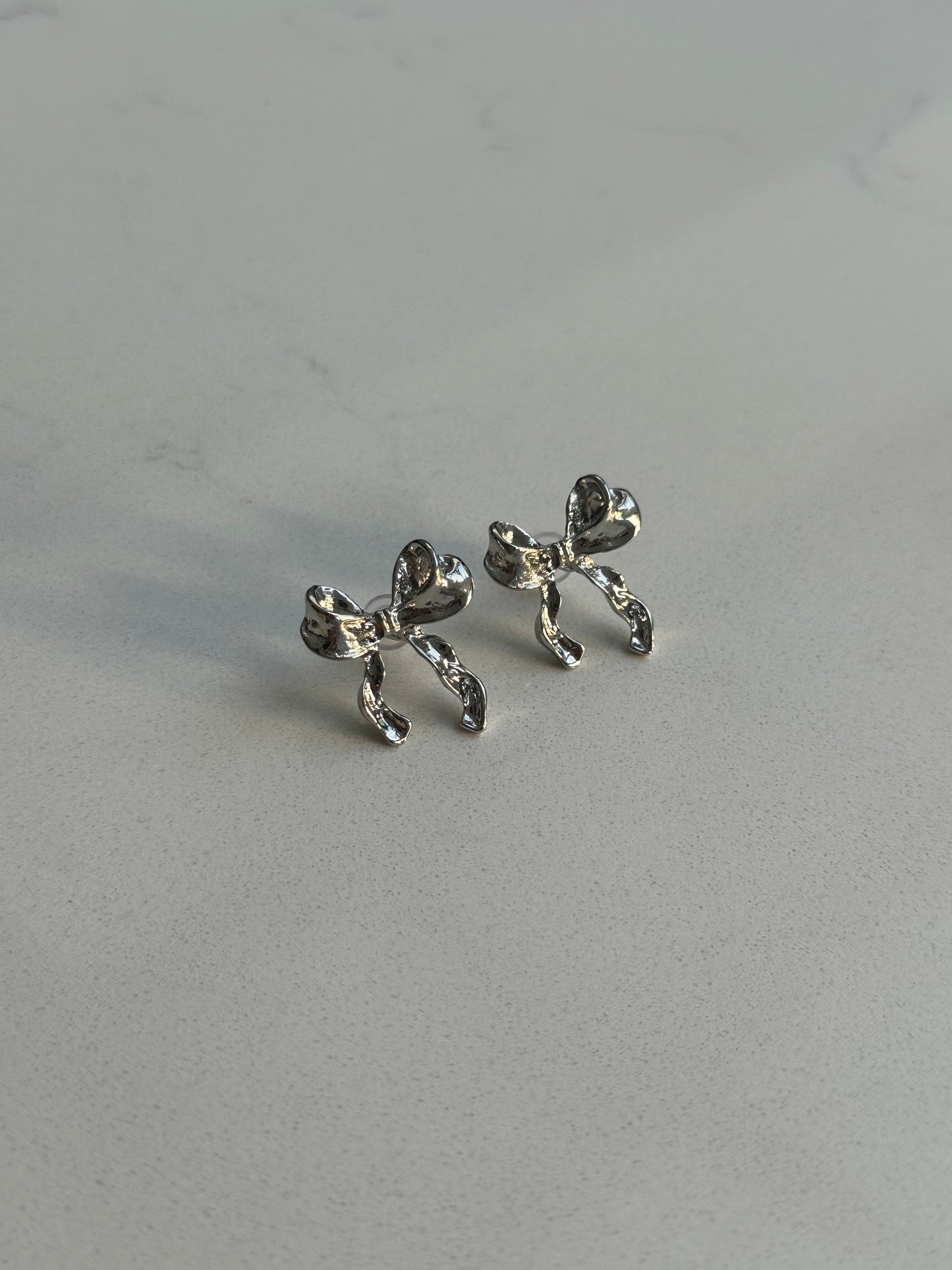 Loosey Bow Earrings Silver