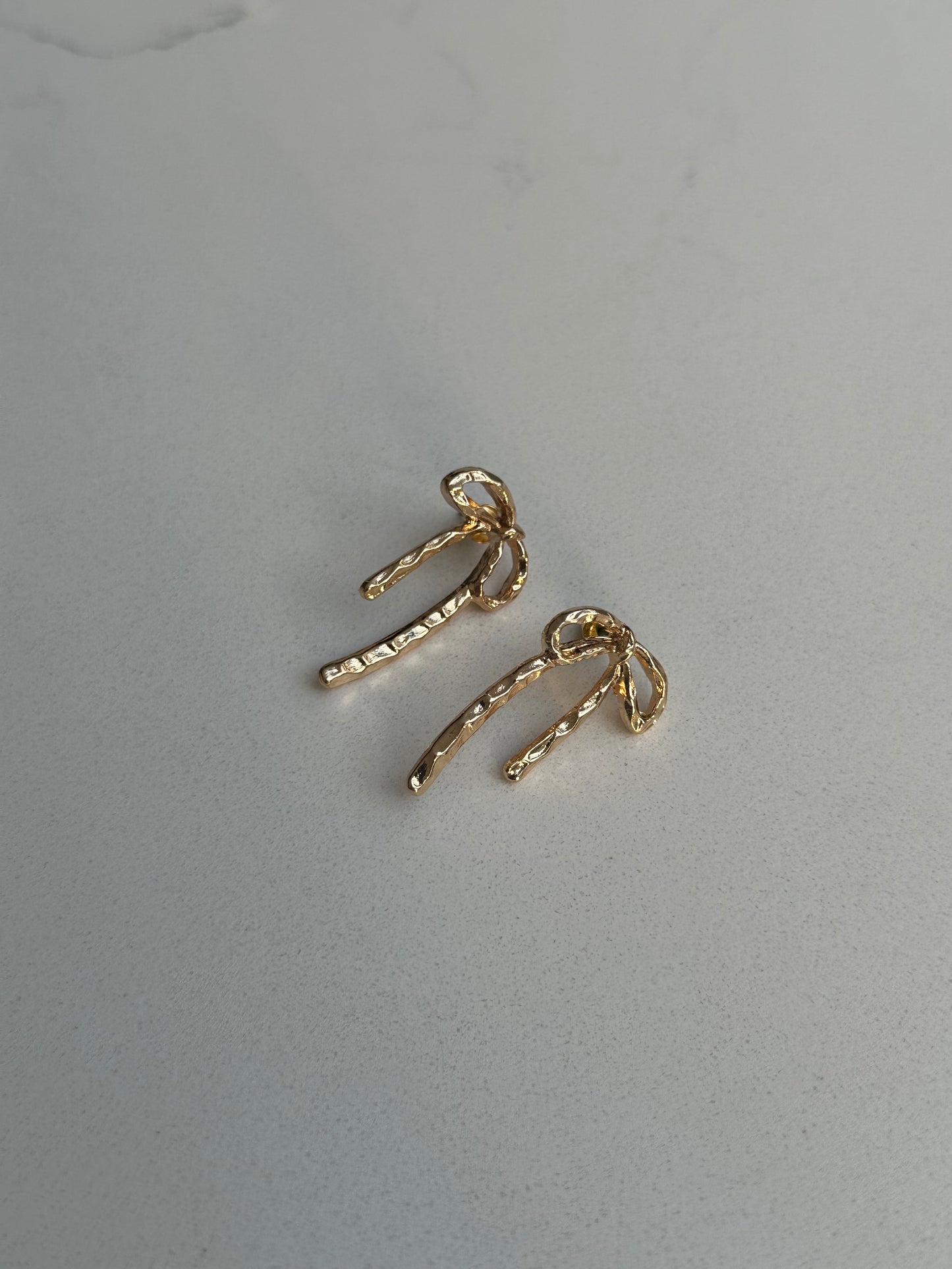 Loosey Dangle Bows Gold